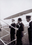 Orville Wright, Berg, and Susemann by August Scherl